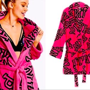 Victoria Secrets PINK